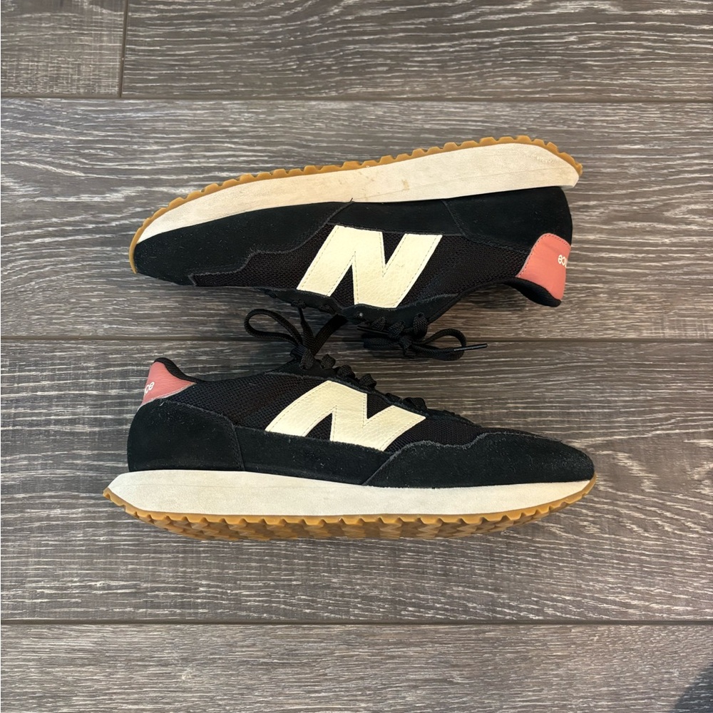 Women’s New Balance 237